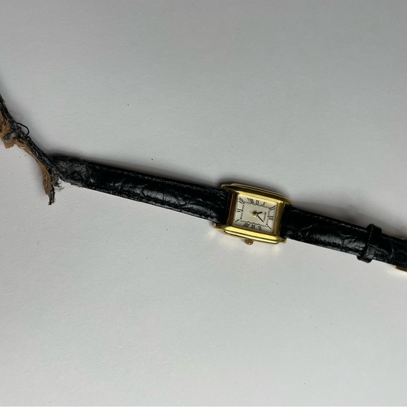 Seiko Gold and Black Leather Watch Vintage Rare Calf Hair Ladies' - Picture 3 of 8